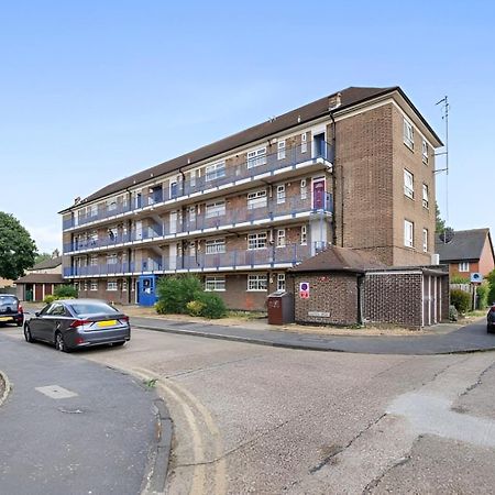 The Serene 2-Bedroom Flat W Free Street Parking Sutton  Exteriér fotografie