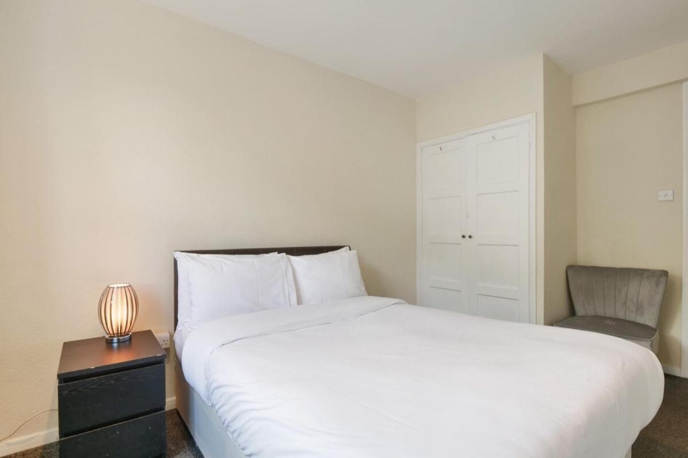 The Serene 2-Bedroom Flat W Free Street Parking Sutton  Exteriér fotografie