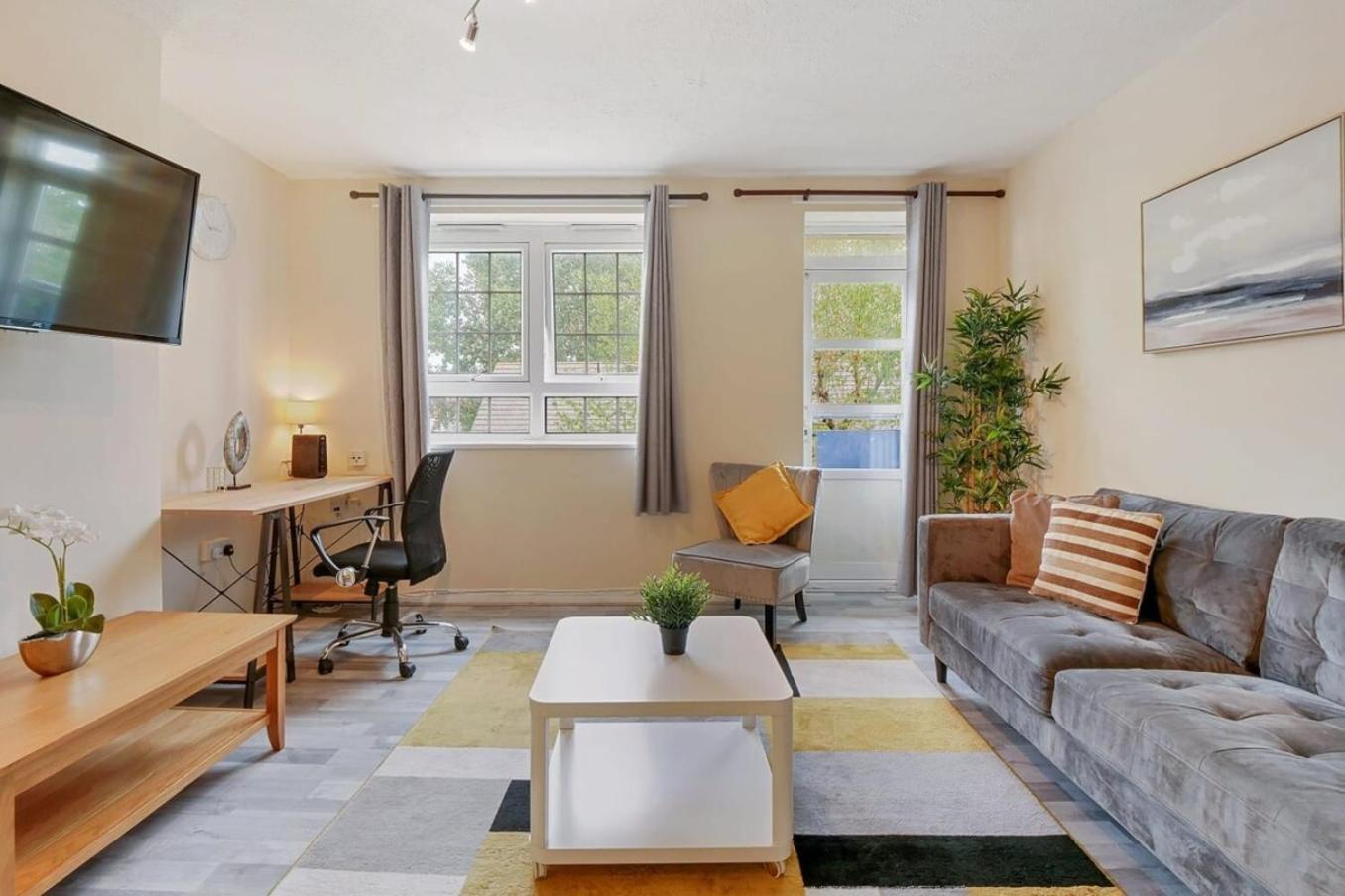 The Serene 2-Bedroom Flat W Free Street Parking Sutton  Exteriér fotografie